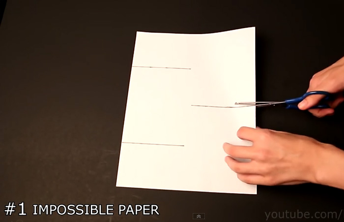 Видео-инструкция: Простейшая несуществующая фигура из листа бумаги