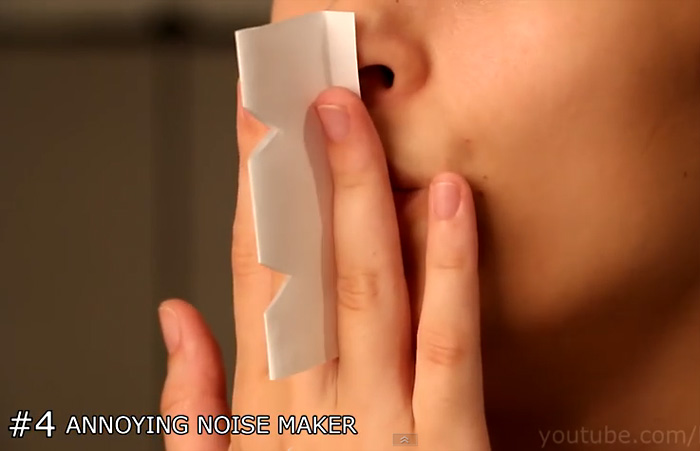 Видео-инструкция: как сделать простейшую шумелку из бумаги