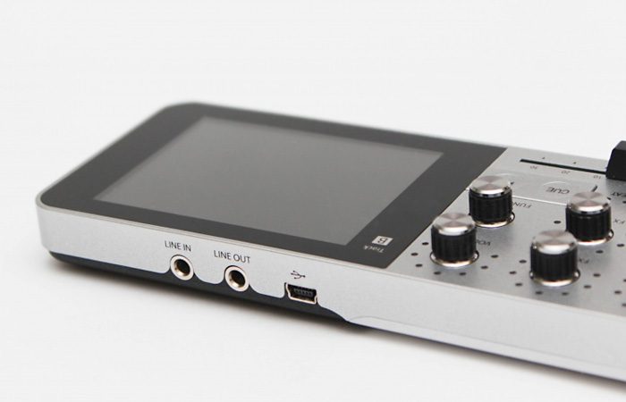 Портативный диджей пульт Portable DJ – теперь диджеем может стать каждый!