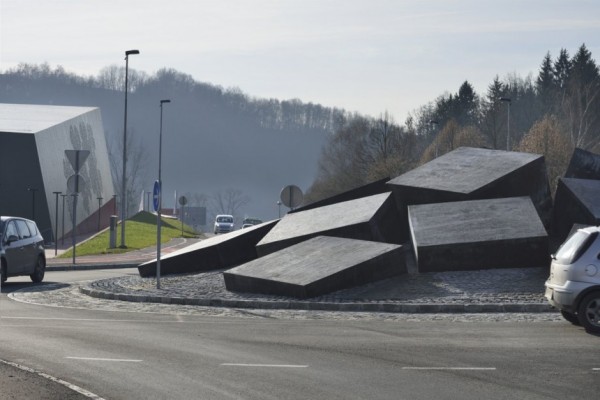 Podcetrtek Traffic Circle – авангардная архитектура узла транспортной развязки в Словении