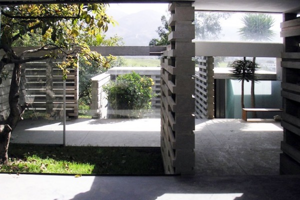Casa Pentimento - сборный бетонный дом в стиле LEGO