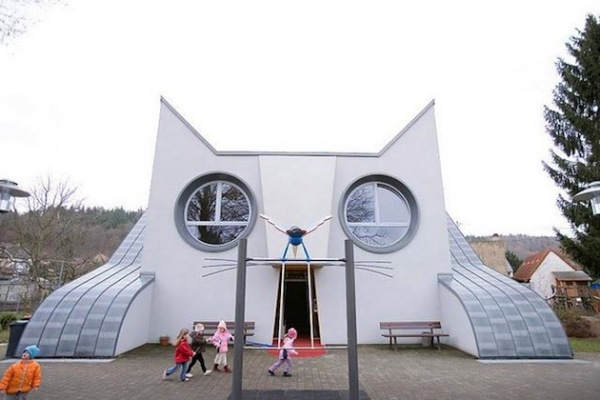 Cat Shaped School: школа-кот от немецких архитекторов