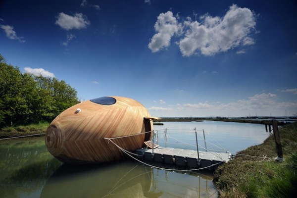 Exbury Egg – плавающая яйцеобразная мини-лаборатория от британских архитекторов