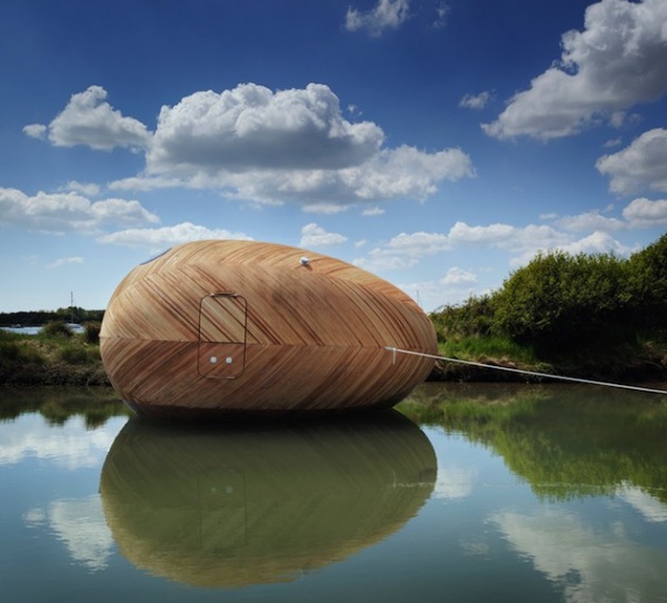 Exbury Egg – плавающая яйцеобразная мини-лаборатория от британских архитекторов