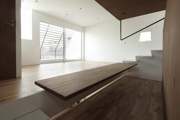 IS House – компактный трехкомпонентный дом от японских архитекторов