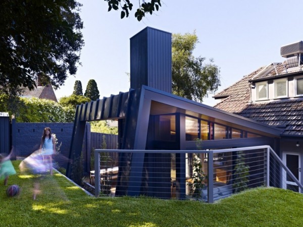Неукротимая геометрия современного жилого дома Kew House в Мельбурне