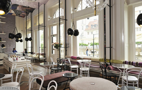 Интригующий дизайн кофейни Lolita Coffeehouse в Любляне (Словения)