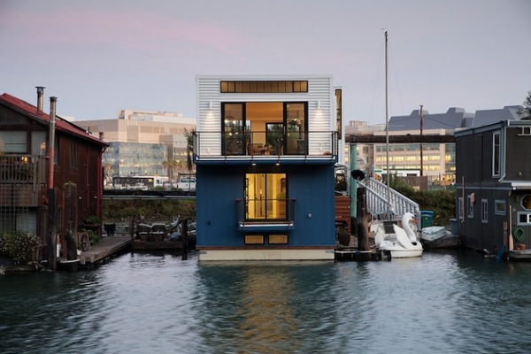 Mission Creek: плавающий дом от Robert Nebolon Architects