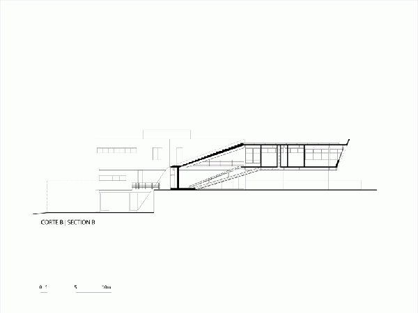 Offset House – ассиметричный дом от Arquitetos Associados