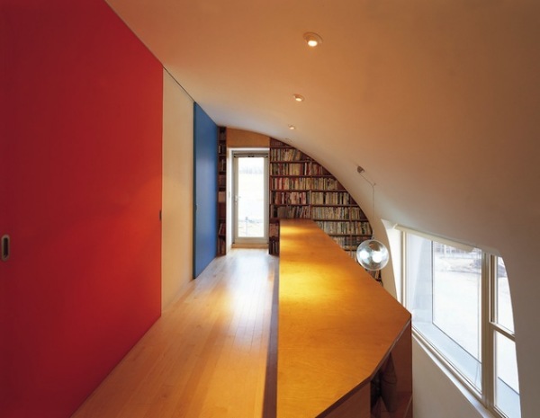 9,675 Pixel House: креативный жилой дом от Slade Architecture