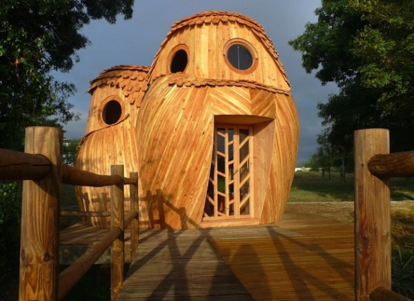 Деревянный дом The Watchers: наблюдение глазами совы