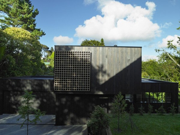 Waiatarua House: природная архитектура частного дома в Новой Зеландии 