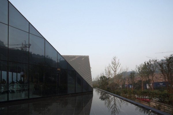 Здание клуба Chongqing Greenland Clubhouse в Китае