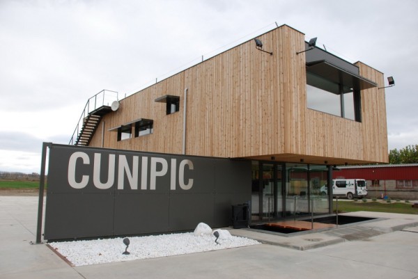 CUNIPIC Headquarters: штаб-квартира испанской животноводческой компании 