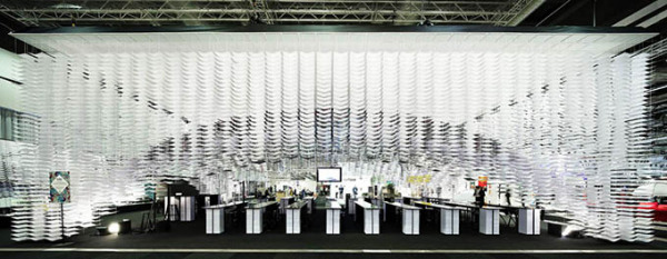 Paper Display – павильон из 700 000 листов бумаги в Стокгольме