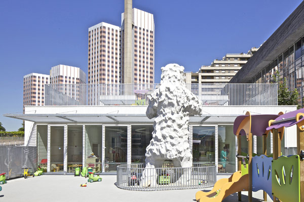 Giraffe Childcare Center: сюрреалистическая архитектура детского сада в пригороде Парижа