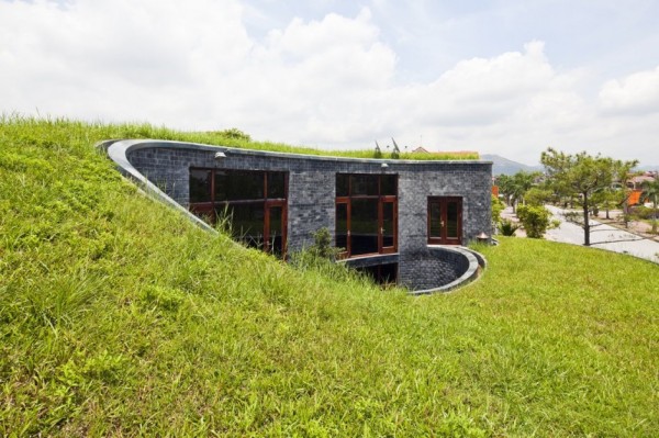 Stone House – жилой дом от Vo Trong Nghia Architects