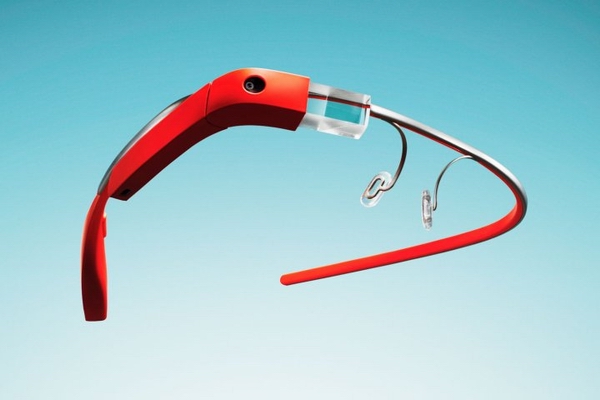Google Glass могут поступить в продажу уже в конце 2013 года