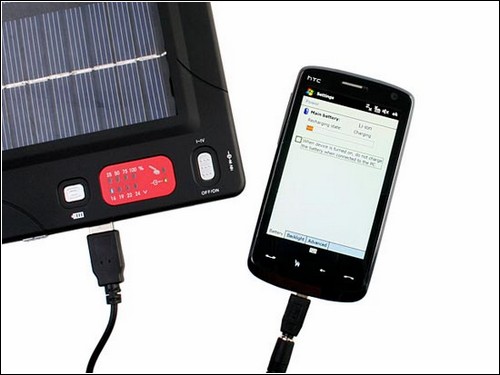Переносное зарядное устройство на солнечных батареях.