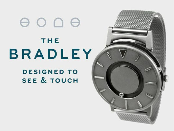 Наручные часы для слепых марки Bradley