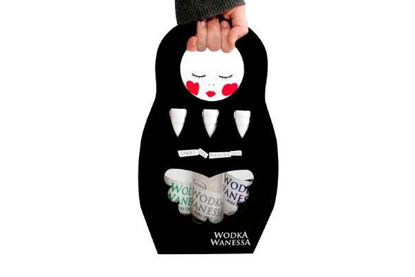 Матрешка-пакет для алкогольных напитков от Wodka Wanessa
