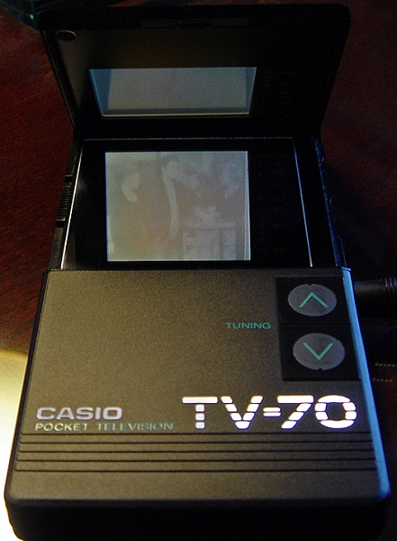 CASIO TV-70 - самый тонкий и легкий в мире телевизор 1986 года выпуска