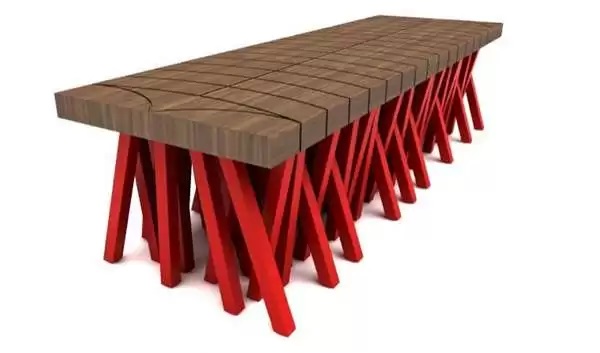Стол-'сороконожка' Centopeia Bench от Mula Preta Design