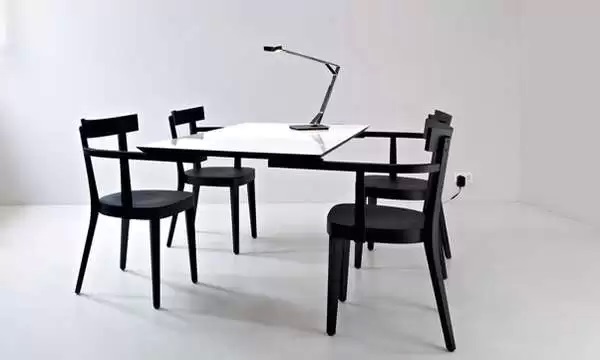 Безногий стол Floating Table от Established & Sons и Ingo Maurer