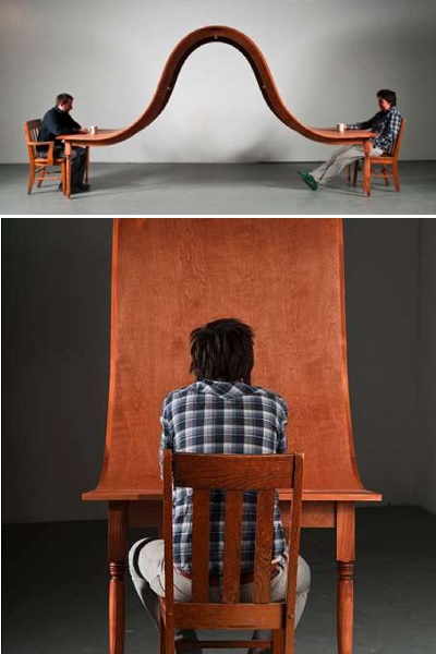 Волнообразный обеденный стол - скульптура от Michael Beitz