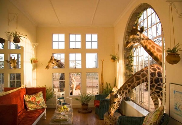 Отель The Giraffe Manor в Кении