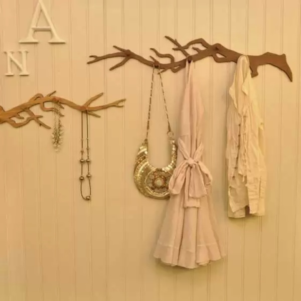 Вешалки для одежды и украшений Oska Hook - оригинальная идя использования веток в интерьере от Hanna Francis