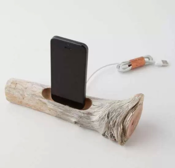 Anthropologie - высокотехнологичная 'ветка' для зарядки и подключения к USB iPhone 5