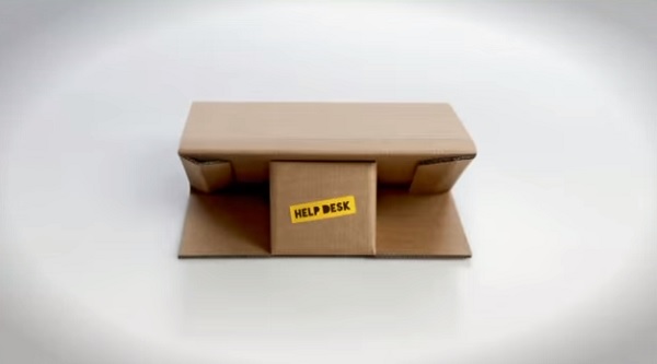 Портфель-парта из переработанного картона.