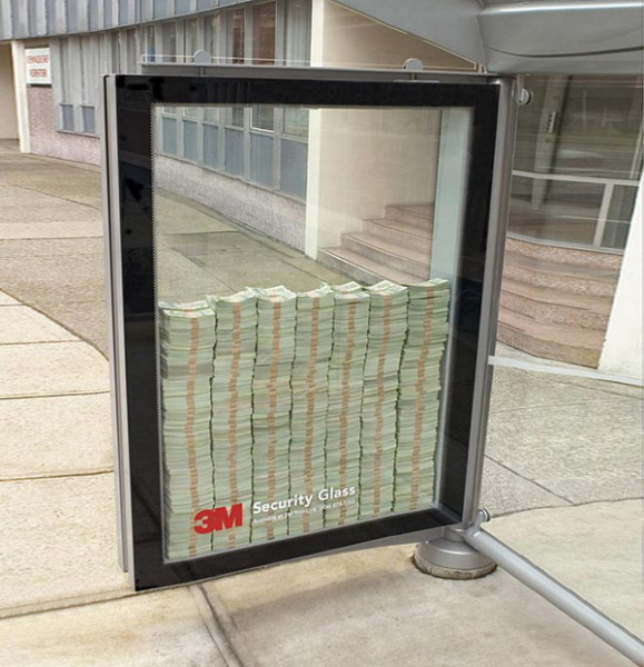 денежная автобусная остановка
