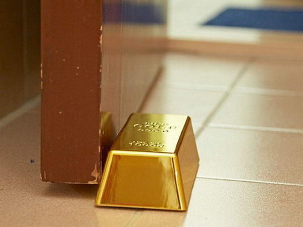 Золотой слиток - фиксатор для двери