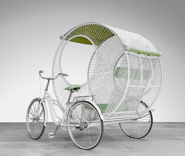 Современная рикша от дизайнера Kenneth Cobonpue.