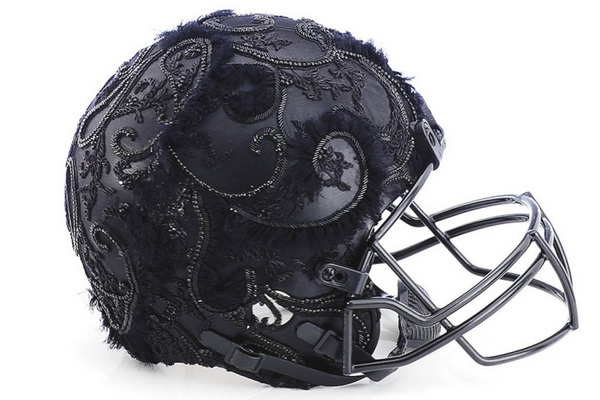 Шлем от Marchesa