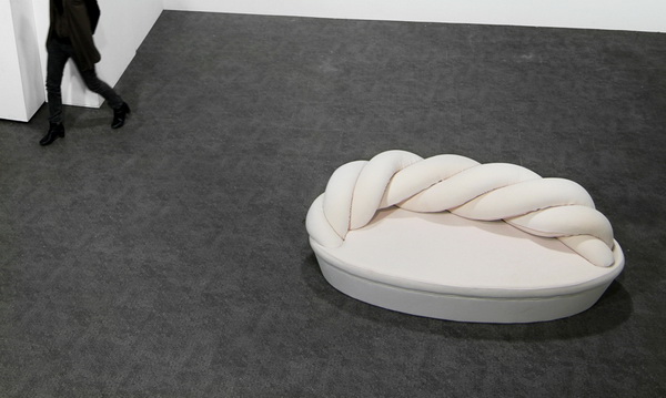 Крученый диван Marshmallow от студии KamKam