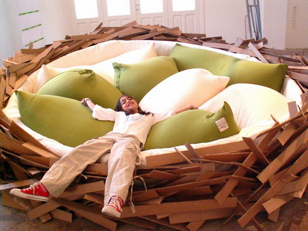 креативная кровать в форме гнезда