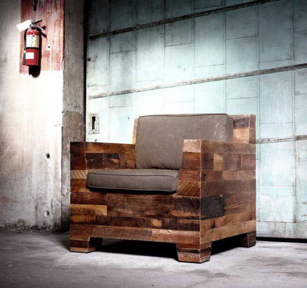 Деревянное кресло от компании Millworks