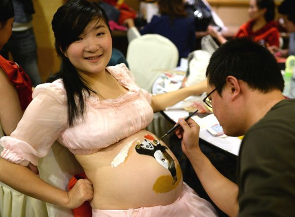 боди-арт на беременных животах