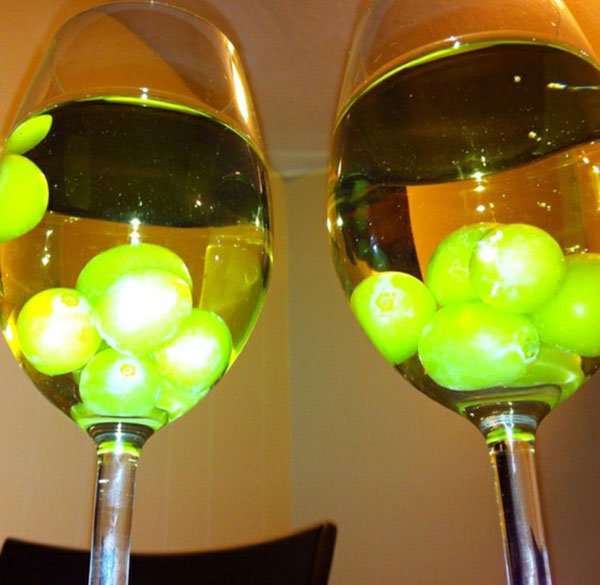замороженный виноград для охлаждения напитков