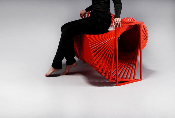Вращающийся стул «Revolving Chair» от дизайнера Jeon Kyung