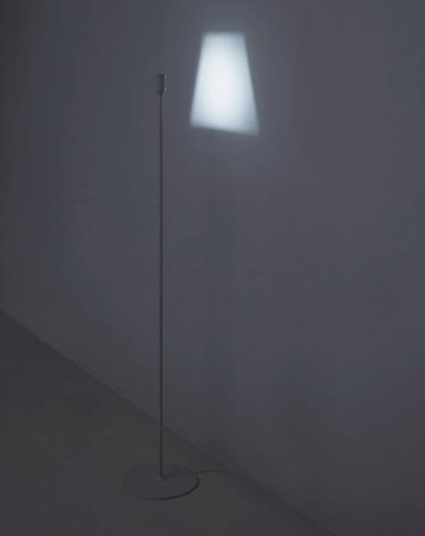 Светильник без абажура от Yasuko Furukawa.