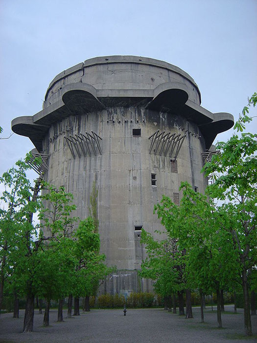 Заброшенная зенитная башня Flakturm VII (Вена, Австрия)