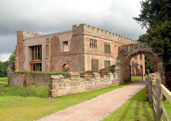 Реставрированный замок Astley  получил премию RIBA Stirling 2013