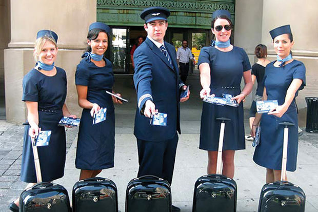 Костюмы стюардесс разных авиакомпаний. Новая форма авиакомпании 