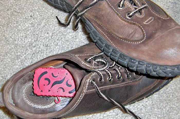 Избавляемся от неприятного запаха обуви