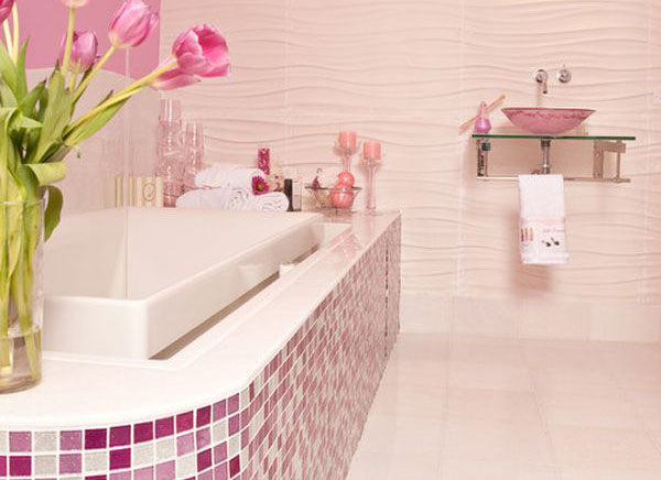 Розовая ванна для королевы