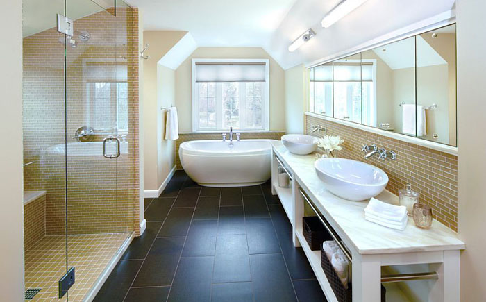 Интерьер ванной комнаты от DiGiacomo Homes & Renovation